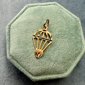 10K Solid Yellow Gold Air Balloon Pendant